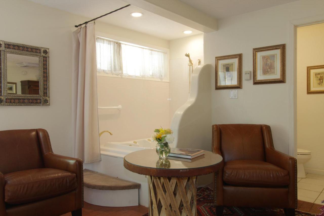 Casa Blanca Inn And Suites ファーミントン エクステリア 写真