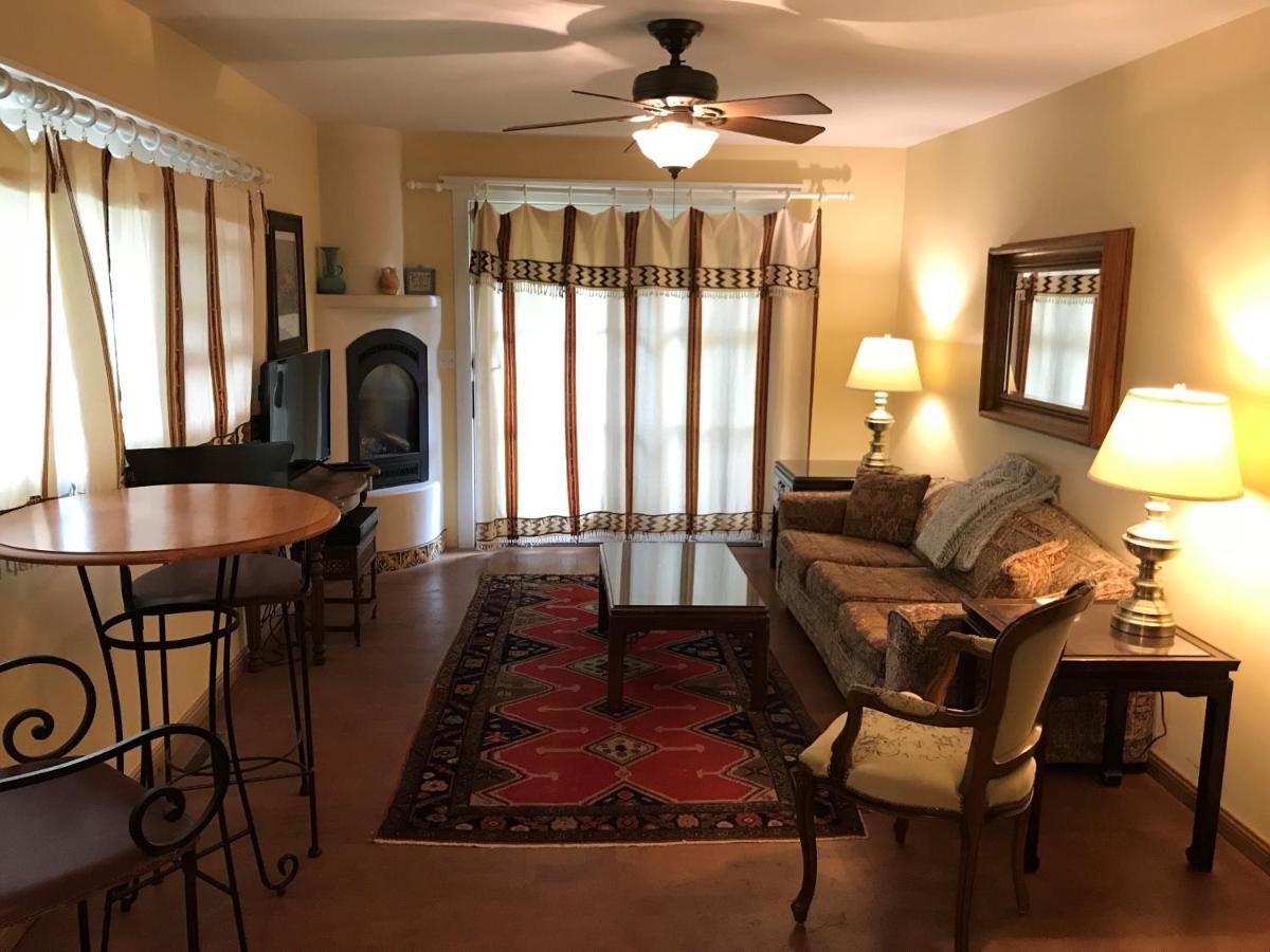 Casa Blanca Inn And Suites ファーミントン エクステリア 写真